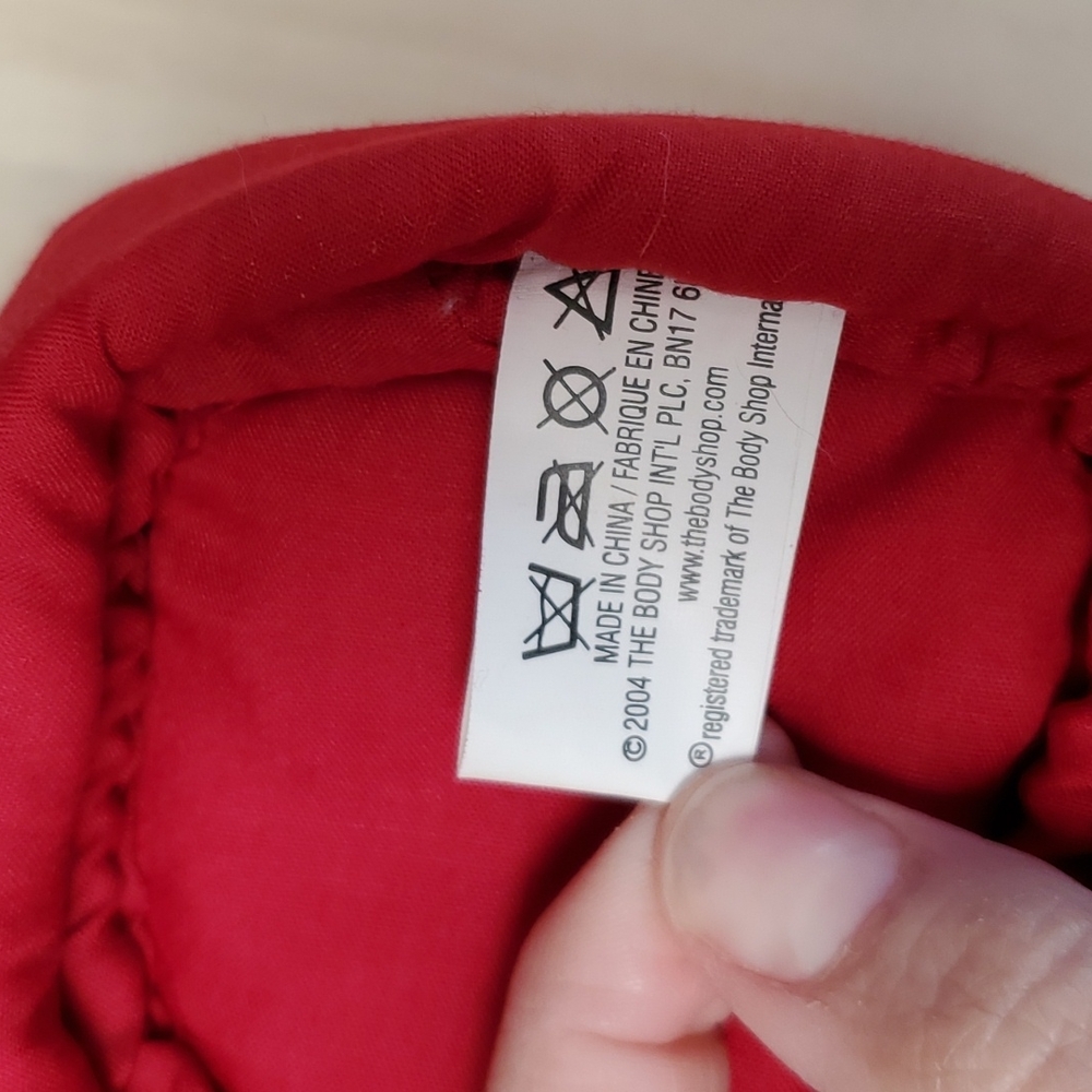 FINAL MARKDOWN-Body Shop Makeup Bag - Picture 6 of 10